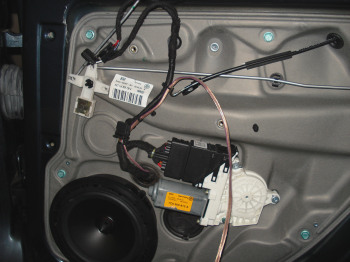 MB Quart RVF Tieftner hinten - VW Bora - GFK Kofferraum + Lautsprecher - MB Quart RVF Tieftner hinten -  