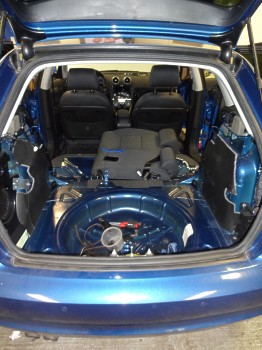 Demontage Kofferraumverkleidung - Audi A3 Sportback - Lautsprecher & Trdmmung - Demontage Kofferraumverkleidung -  