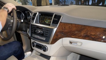 Mercedes M-Klasse Cockpit - IAA 2011 - Mercedes M-Klasse Cockpit -  