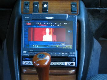 Headunit Clarion VRX928RVD - Mercedes W123 Coupe - Doorboards + Clarion VRX928RVD - Headunit Clarion VRX928RVD -   Headunit Clarion VRX928RVD mit Dolby Digital Prozessor Clarion DVH943 