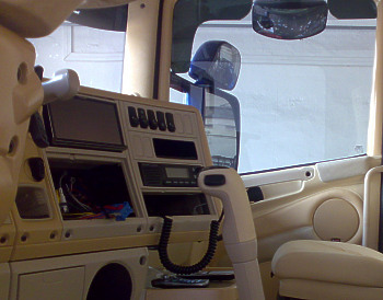 Multimedia Station Alpine - Scania R500 - Multimedia Station Alpine -    Alpine Headunit IVA-W505 steuert den Prozessor Alpine PXA-H100 und smtliche Monitore im Fahrzeug   