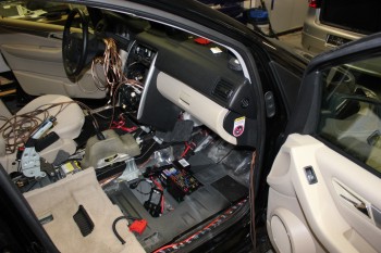 Verkabelung - Mercedes B-Klasse - Soundsystem mit Mosconi DSP - Verkabelung -    20mm Kabel, Lautsprecherleitungen fr Hoch und Tieftner sowie High Level Adapterkabel   