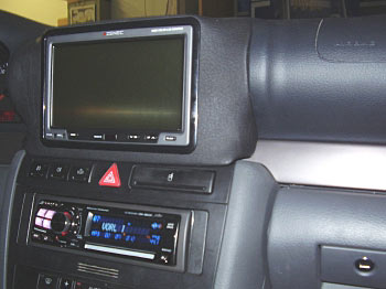 GFK-Monitorhalterung Audi A4 - Audi A4 (B5) - GFK Monitorkonsole - GFK-Monitorhalterung Audi A4 -   Headunit  Alpine CDA-9853R    Zenec Monitor 7,5 Zoll (wurde vom Kunden geliefert)   Anfertigung GFK-Konsole 